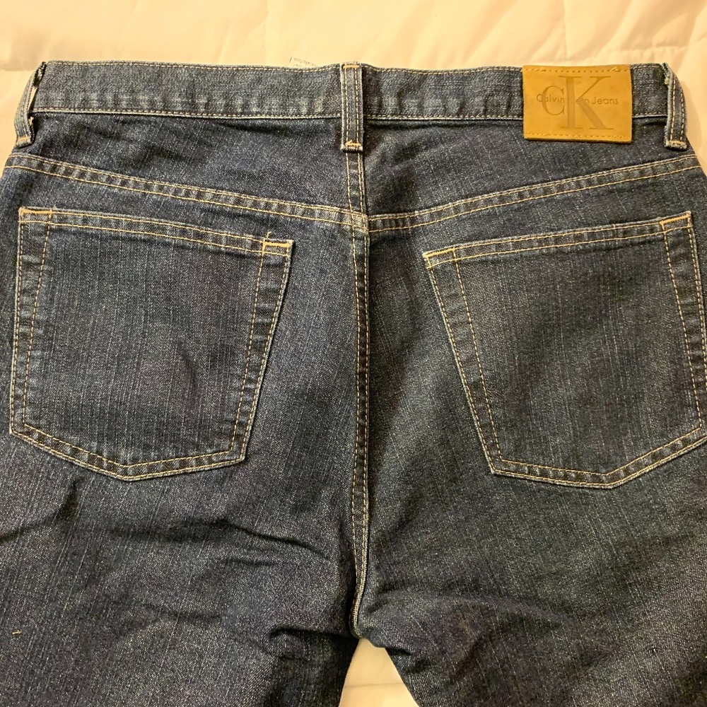 Women's Calvin Klein Jeans Size 8 - Capri